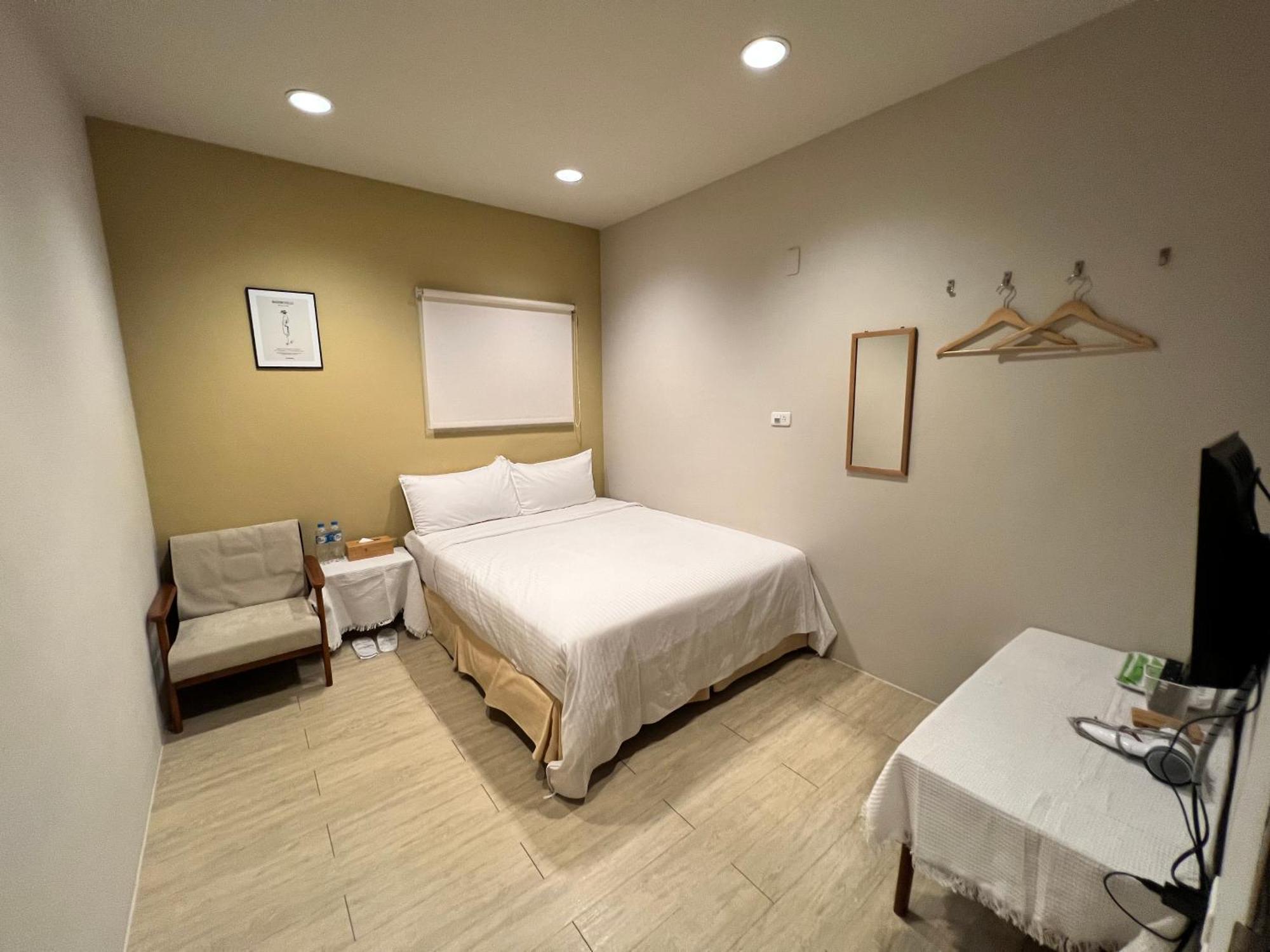 微趣 Wechill Hotel Tainan Bagian luar foto
